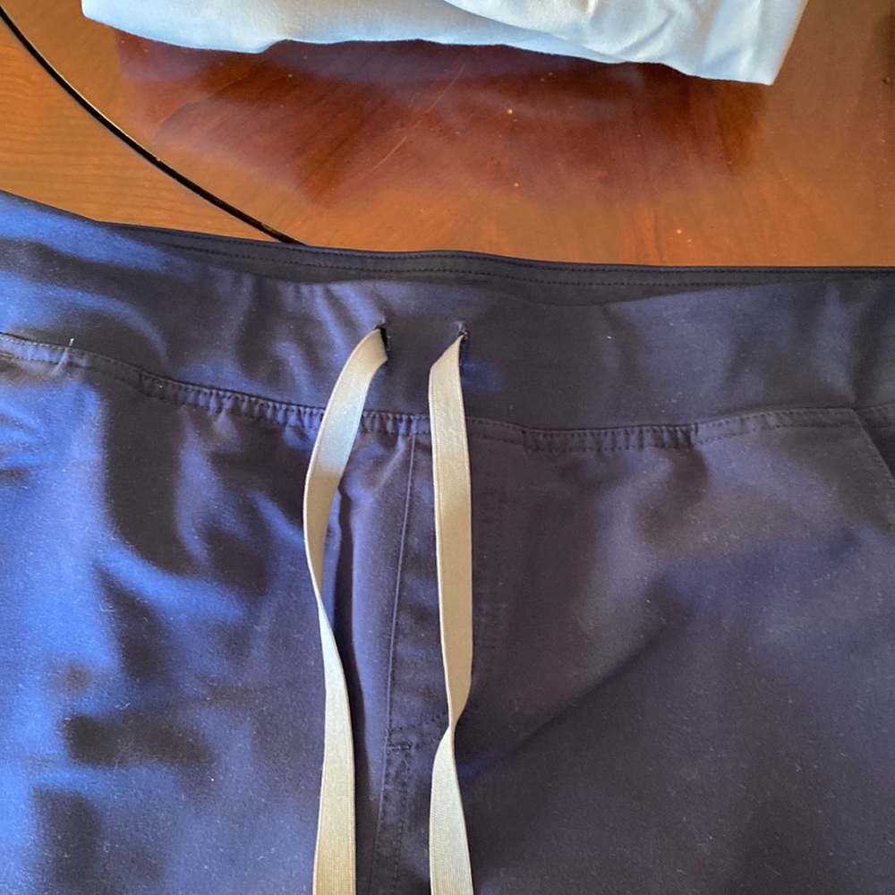 kade navy scrub. Large petite